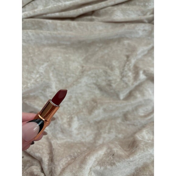 Charlotte tilbury lipstick and mascara - Picture 5 of 5